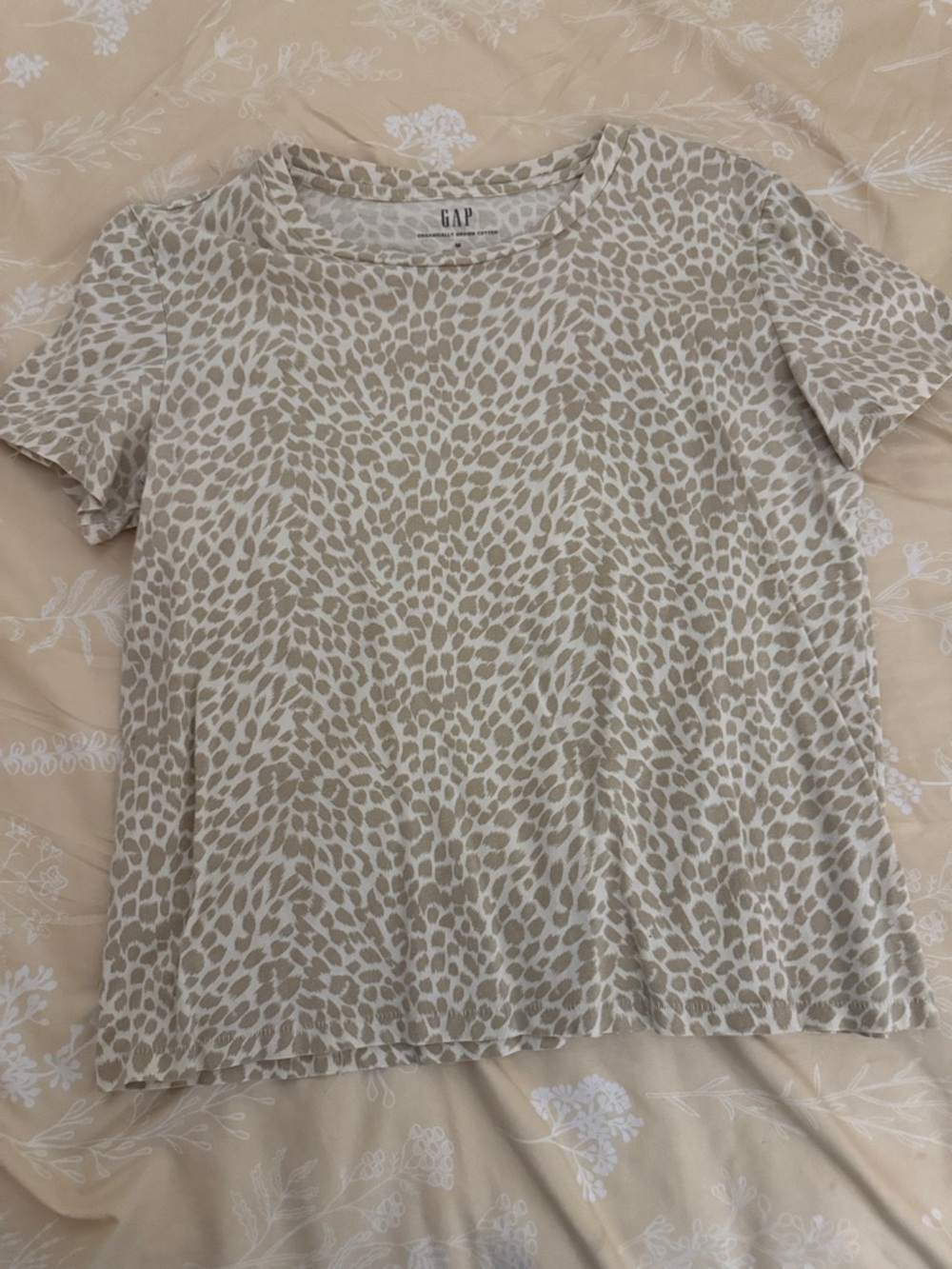 GAP Beige and White Short Sleeve Printed Tee